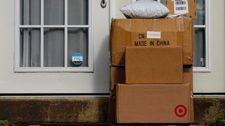 Hong Kong’s post office continues to suspend packages for US