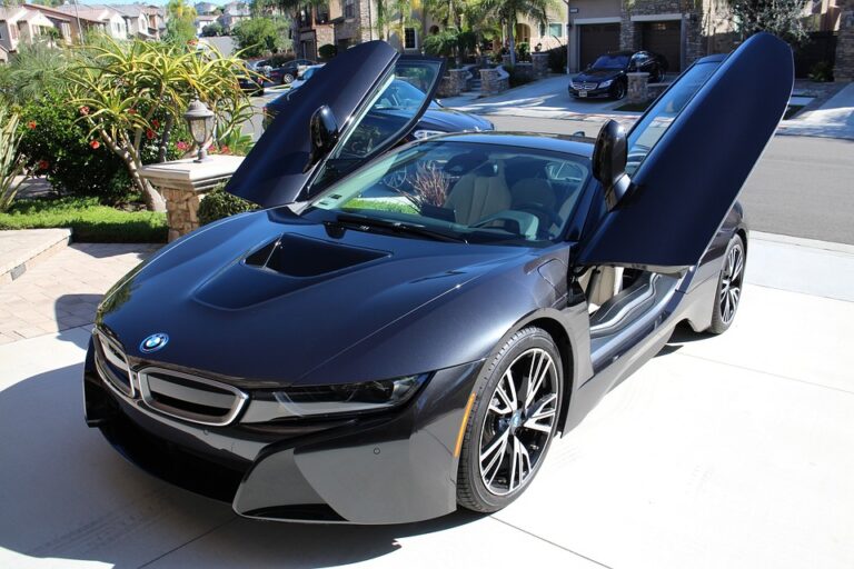 Electric Vehicles and Renewable Energy: A Match Made for the Planet