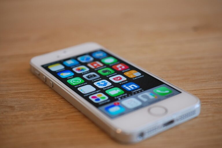 Integrating Your Vehicle: The Best Automotive Apps for Smart Devices