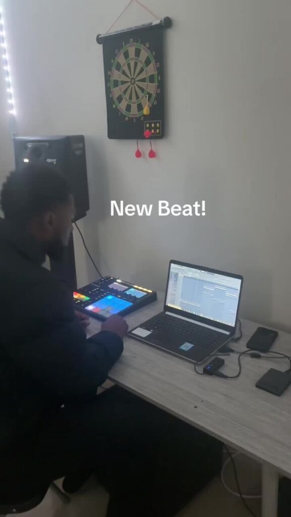 @beatgodstacy Just made a few beats today, uploading on all streaming platforms …