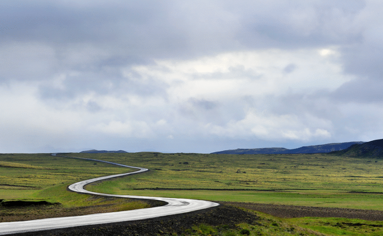 Top 7 Distracted Driving Tips to Keep Your Focus on the Road