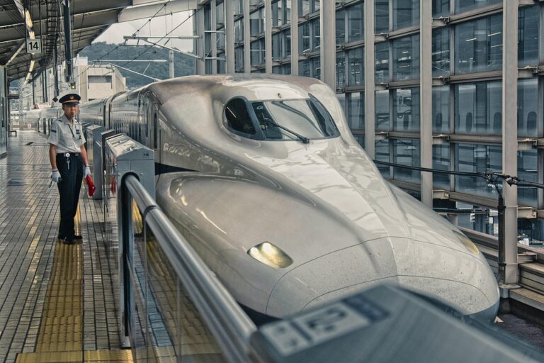 Scenic Train Trips: Where to Find the Most Breathtaking Views